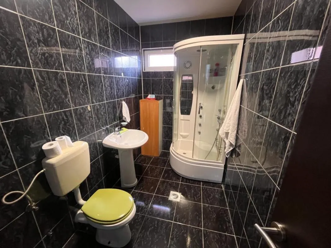 Prodaja, dvosoban stan, 72m², Igalo, Herceg Novi