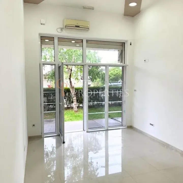 Izdavanje, poslovni prostor, 27m², Stari Aerodrom, Podgorica