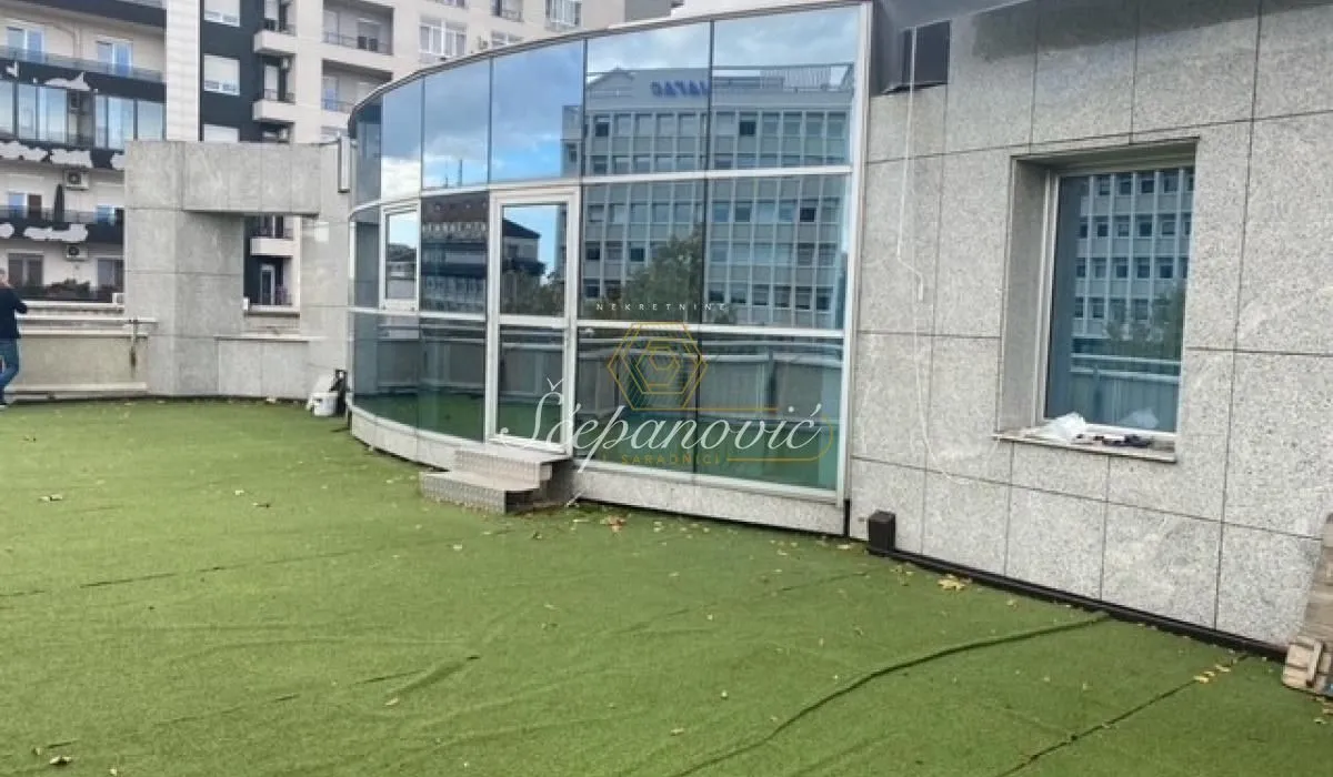 Rent, office space, 240m², Bulevar Oslobodjenja, Novi Sad Sve Podlokacije
