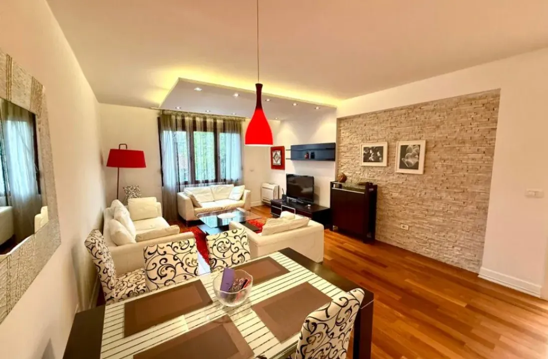 Izdavanje, dvosoban stan, 84m², Preko Morače, Podgorica