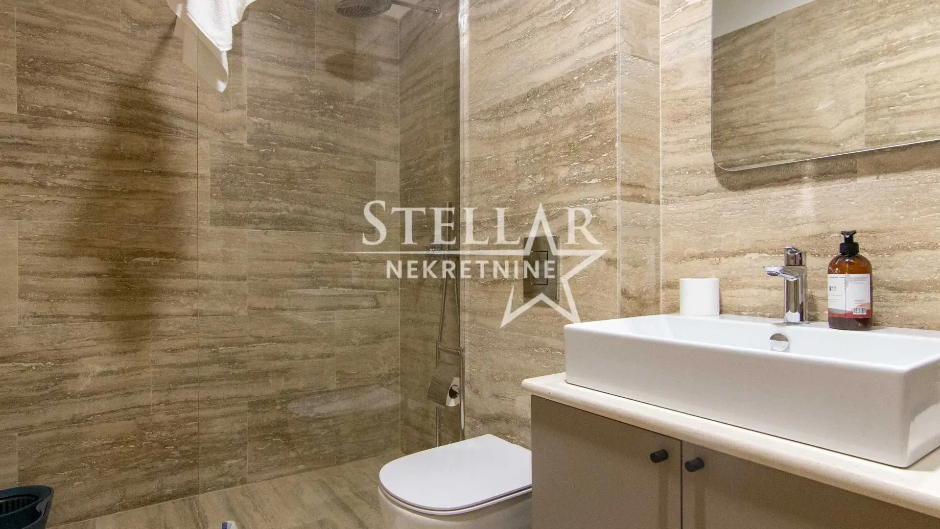 Izdavanje, jednosoban stan, 59m², Kruševac, Podgorica
