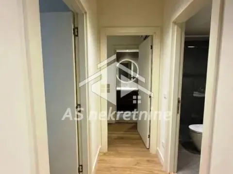 Izdavanje, trosoban stan, 84m², Savski Venac, Beograd - image 5