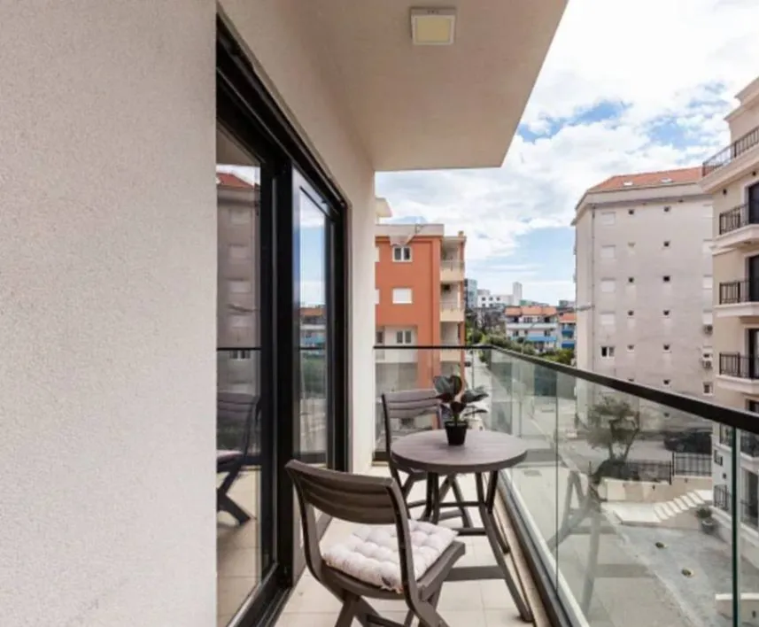 Sale, two bedroom apartment, 84m², Bečići, Budva