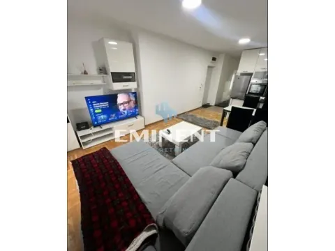 Izdavanje, dvosoban stan, 50m², Vukov Spomenik, Zvezdara Sve Podlokacije