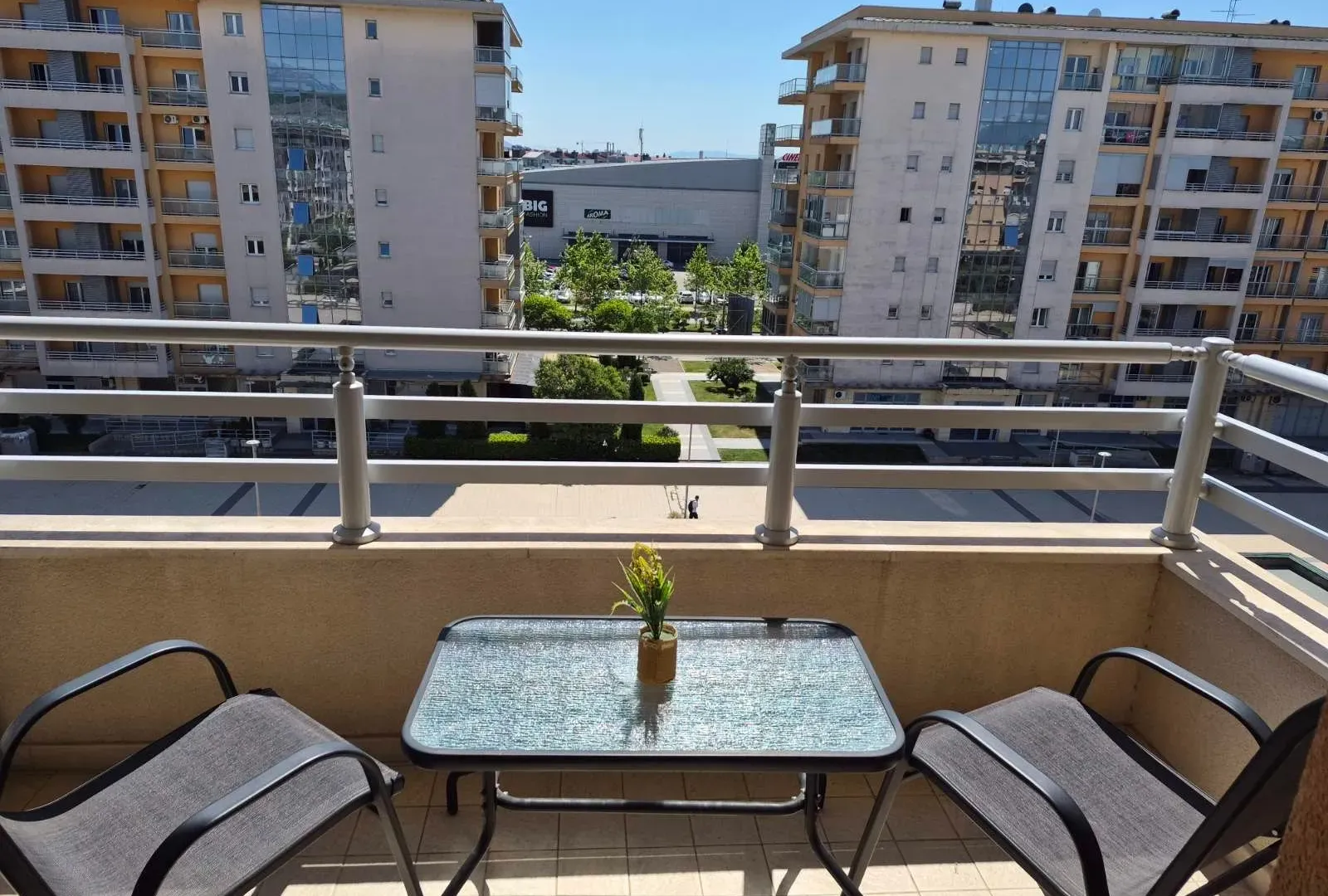 Izdavanje, jednosoban stan, 53m², City Kvart, Podgorica