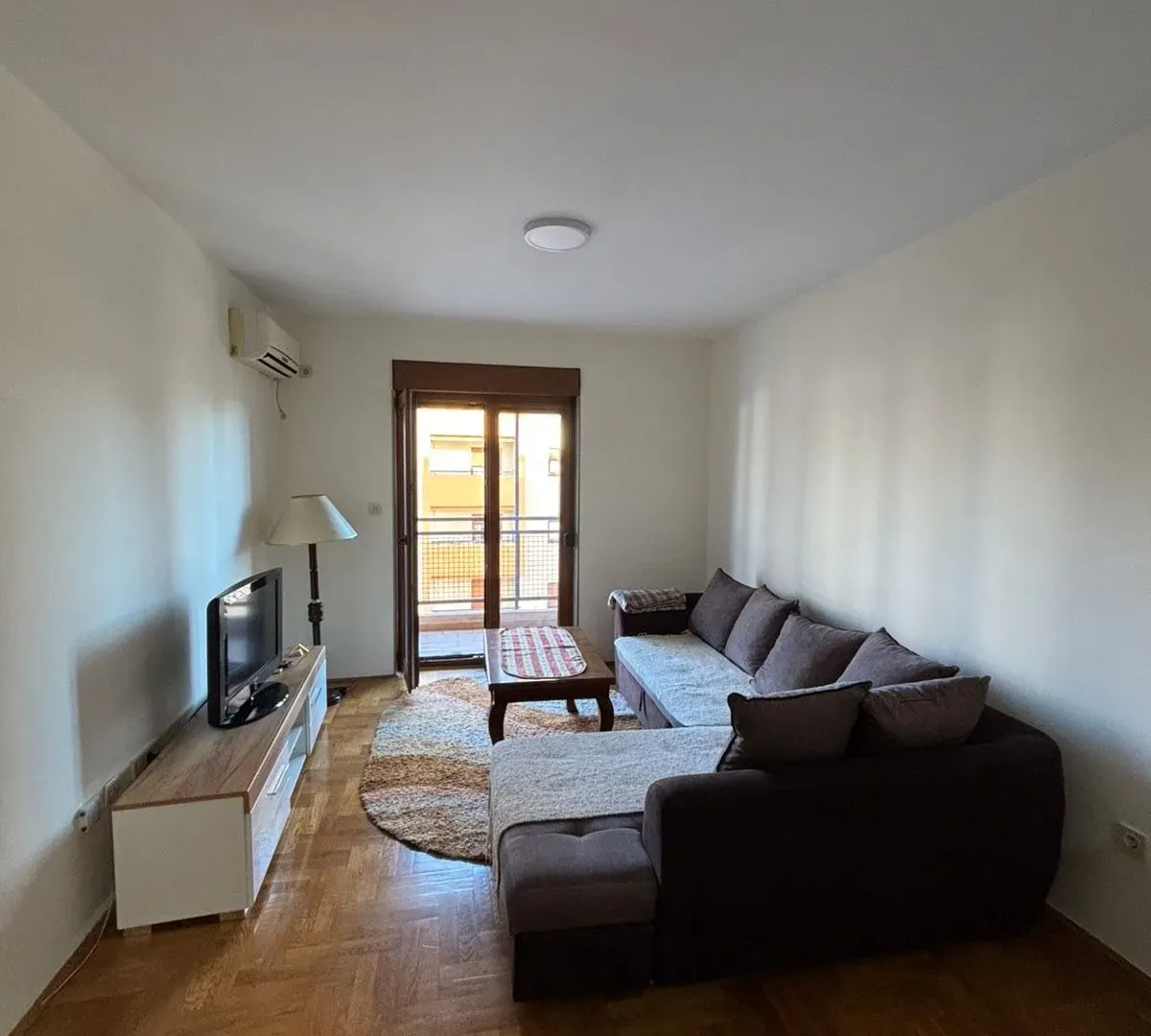 Rent, two bedroom apartment, 70m², Stari Aerodrom, Podgorica