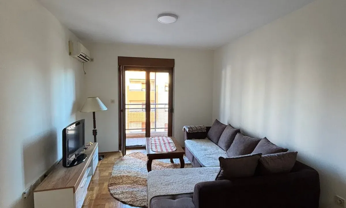 Rent, two bedroom apartment, 70m², Stari Aerodrom, Podgorica