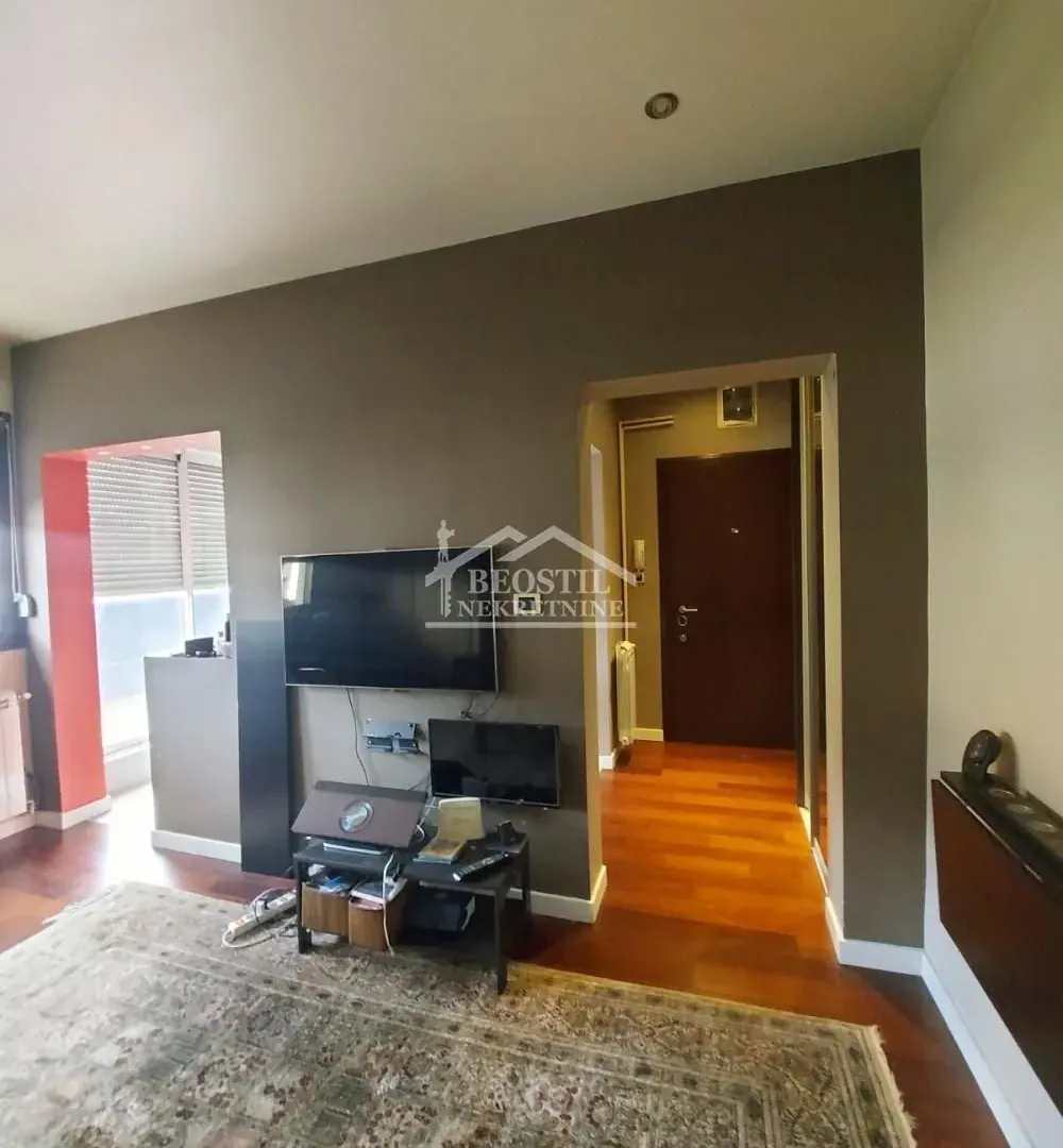 Sale, three bedroom apartment, 60m², Stari Grad, Beograd