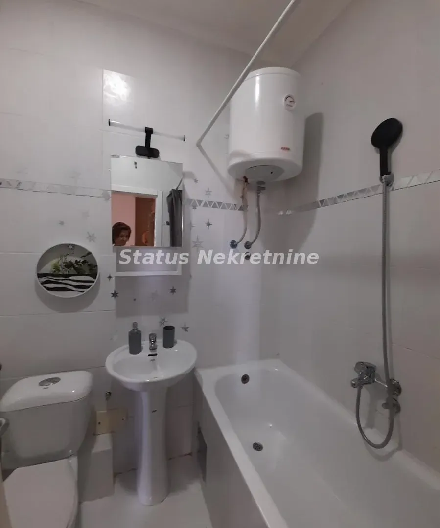 Prodaja, jednosoban stan, 42m², Centar, Novi Sad