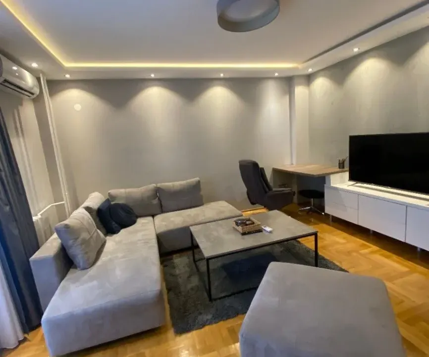 Izdavanje, dvosoban stan, 61m², Novo naselje, Novi Sad