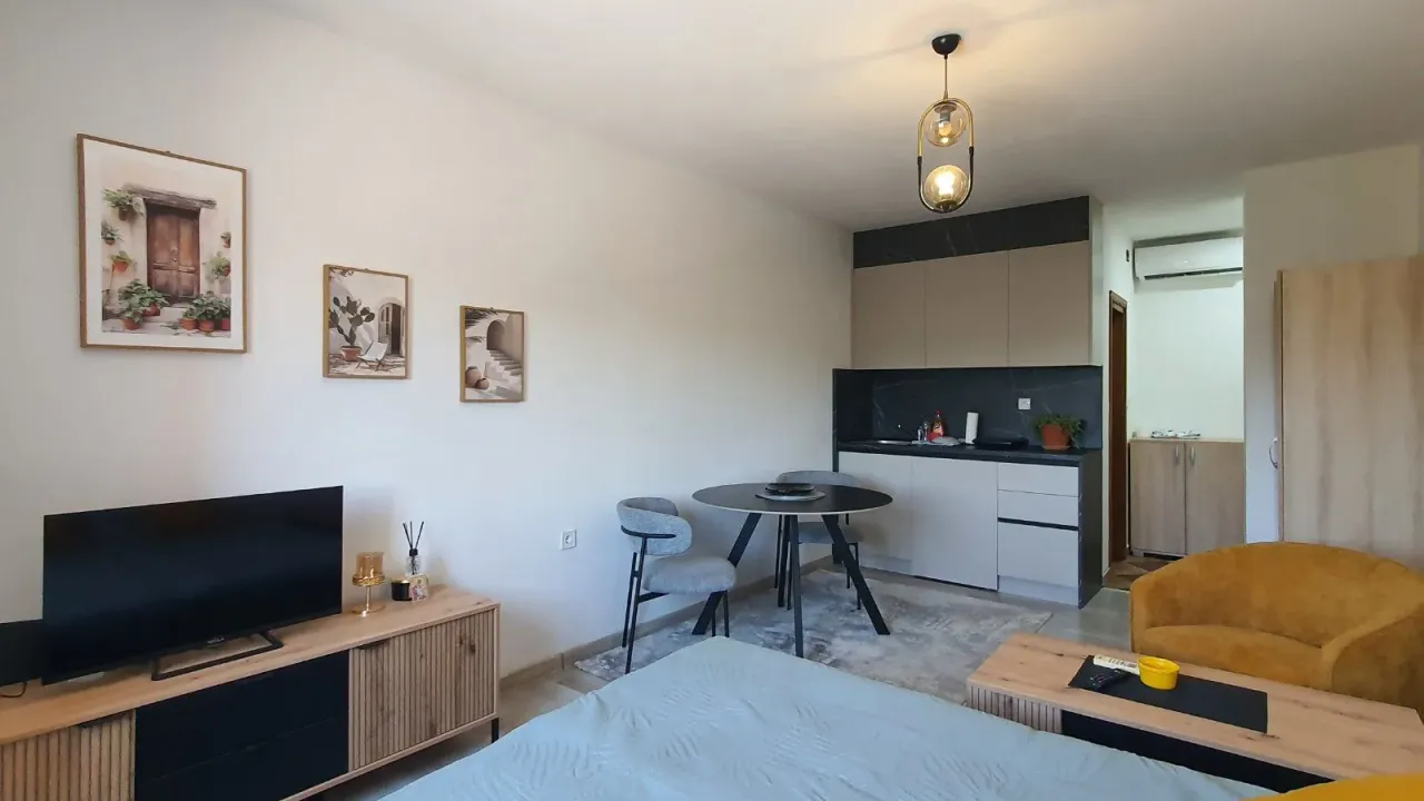 Rent, studio apartment, 26m², Malo Brdo, Podgorica