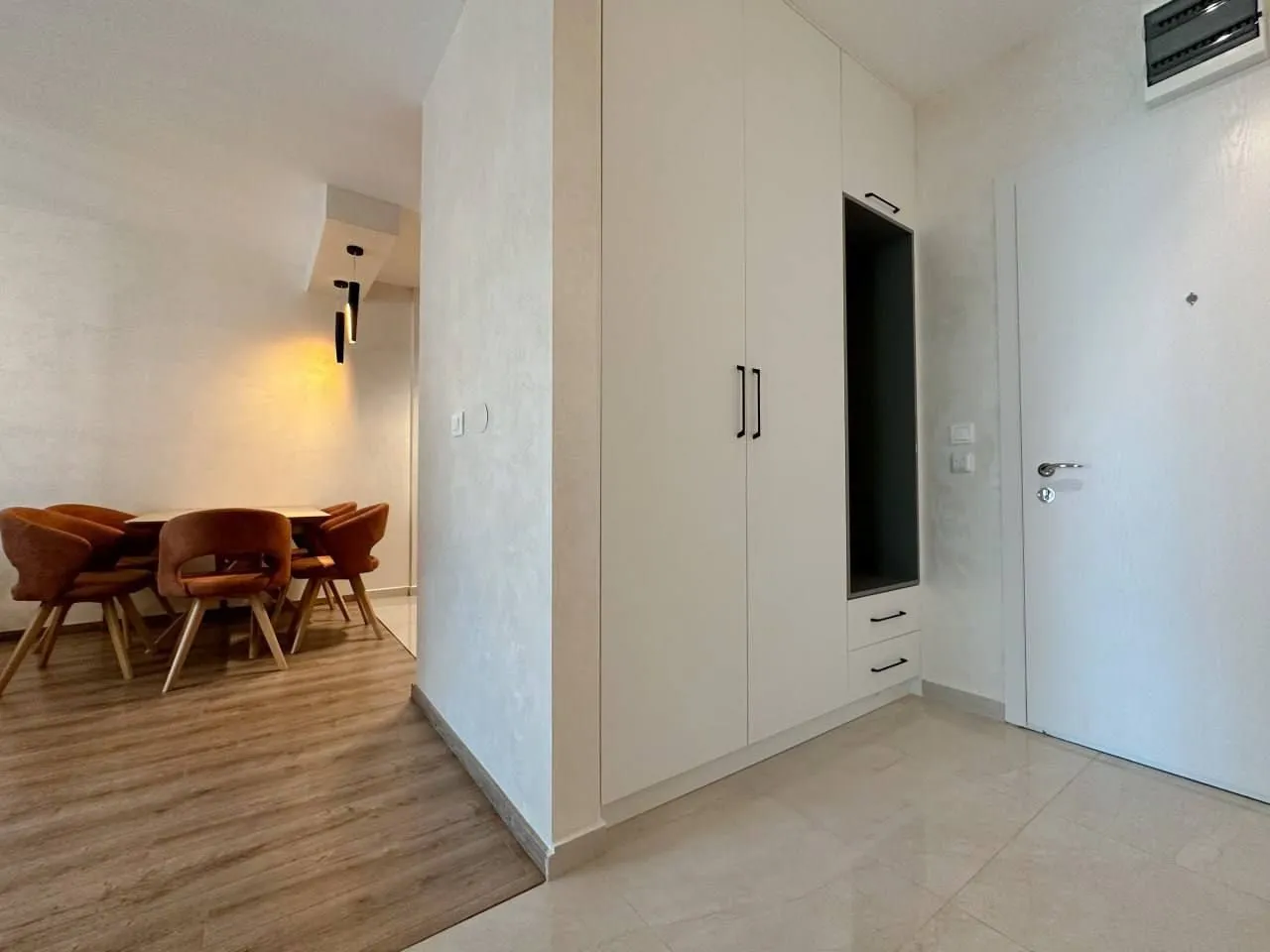 Rent, one bedroom apartment, 55m², Bečići, Budva