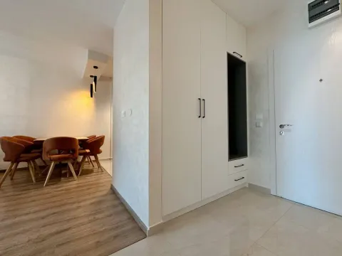 Rent, one bedroom apartment, 55m², Bečići, Budva - image 9