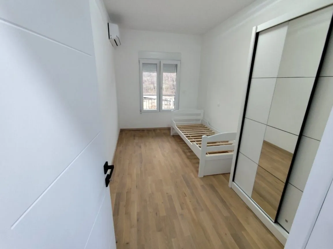 Prodaja, dvosoban stan, 79m², Malo Brdo, Podgorica