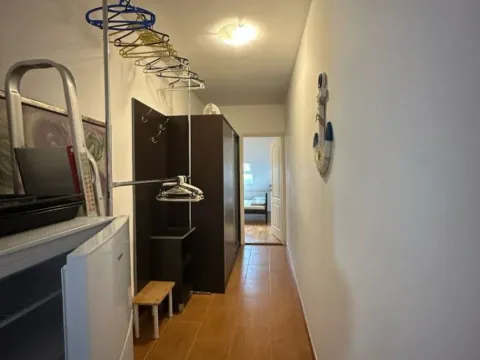 Izdavanje, dvosoban stan, 82m², Centar, Tivat - image 2