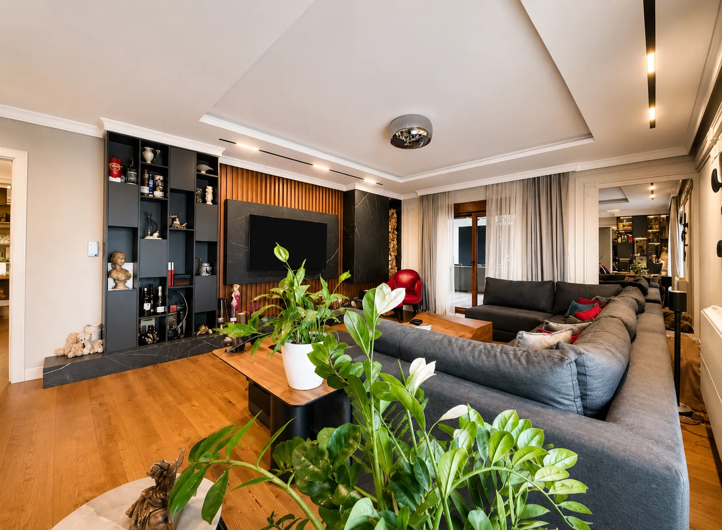 Prodaja, trosoban stan, 195m², Pobrežje, Podgorica