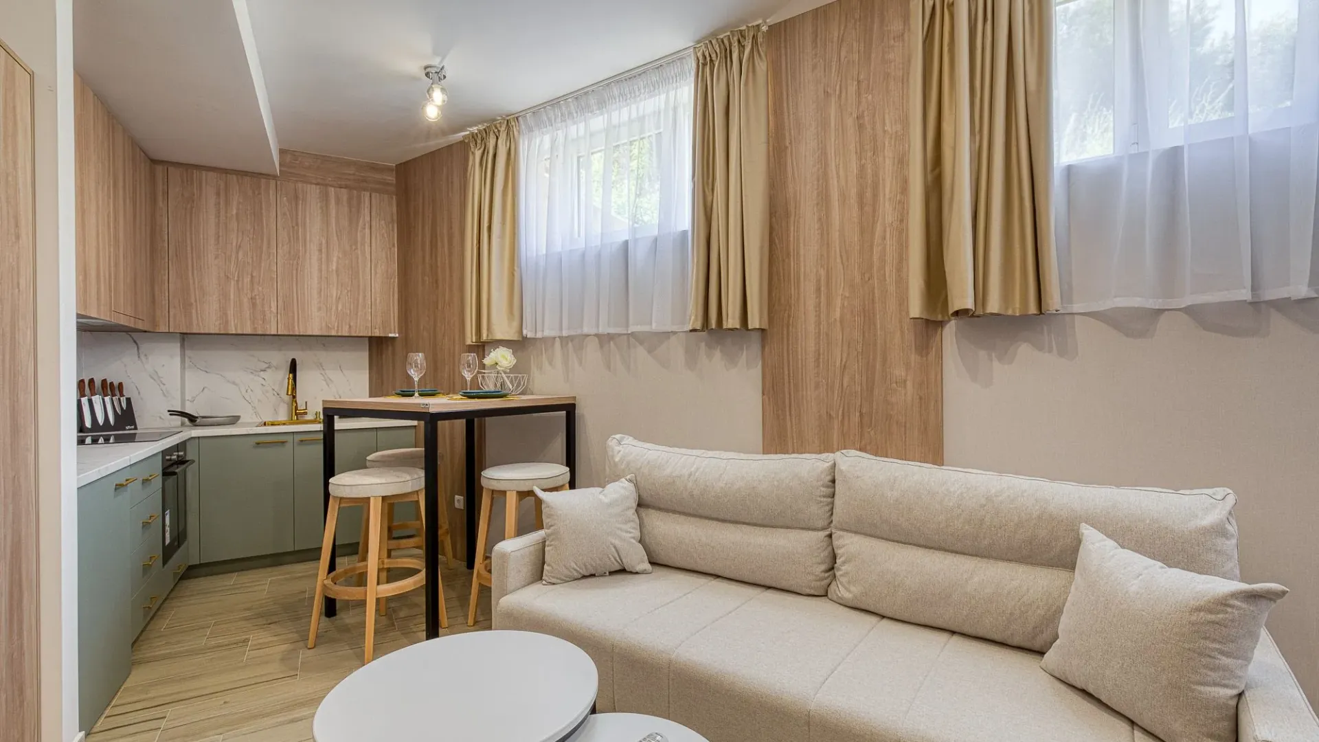 Izdavanje, jednosoban stan, 31m², Bečići, Budva