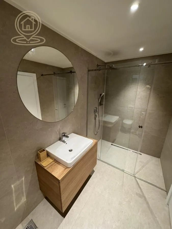 Rent, four bedroom apartment, 90m², Vračar Sve Podlokacije, Beograd