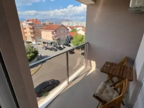 Izdavanje, jednosoban stan, 47m², Stari Aerodrom, Podgorica - image 10