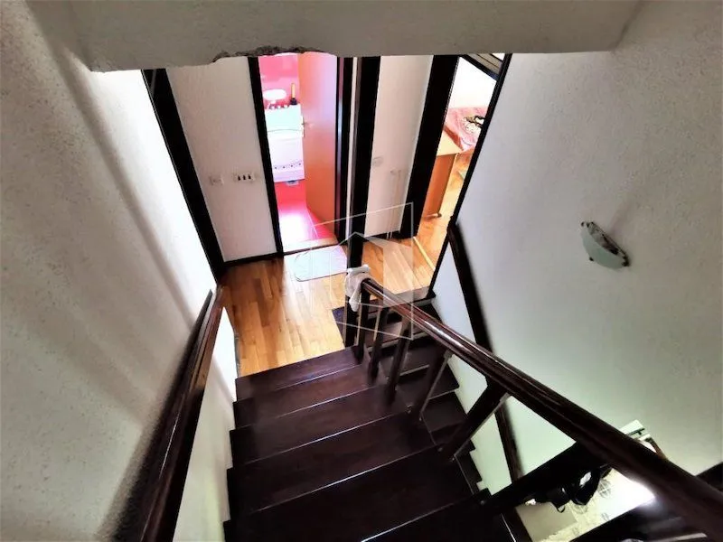 Rent, house, 250m², Stari Aerodrom, Podgorica