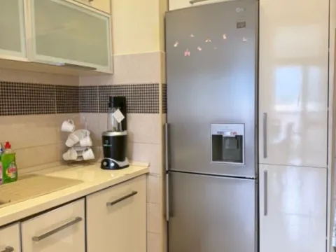 Prodaja, dvosoban stan, 72m², Centar, Bar - image 9