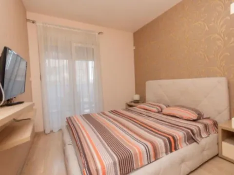 Izdavanje, jednosoban stan, 47m², City Kvart, Podgorica - image 11