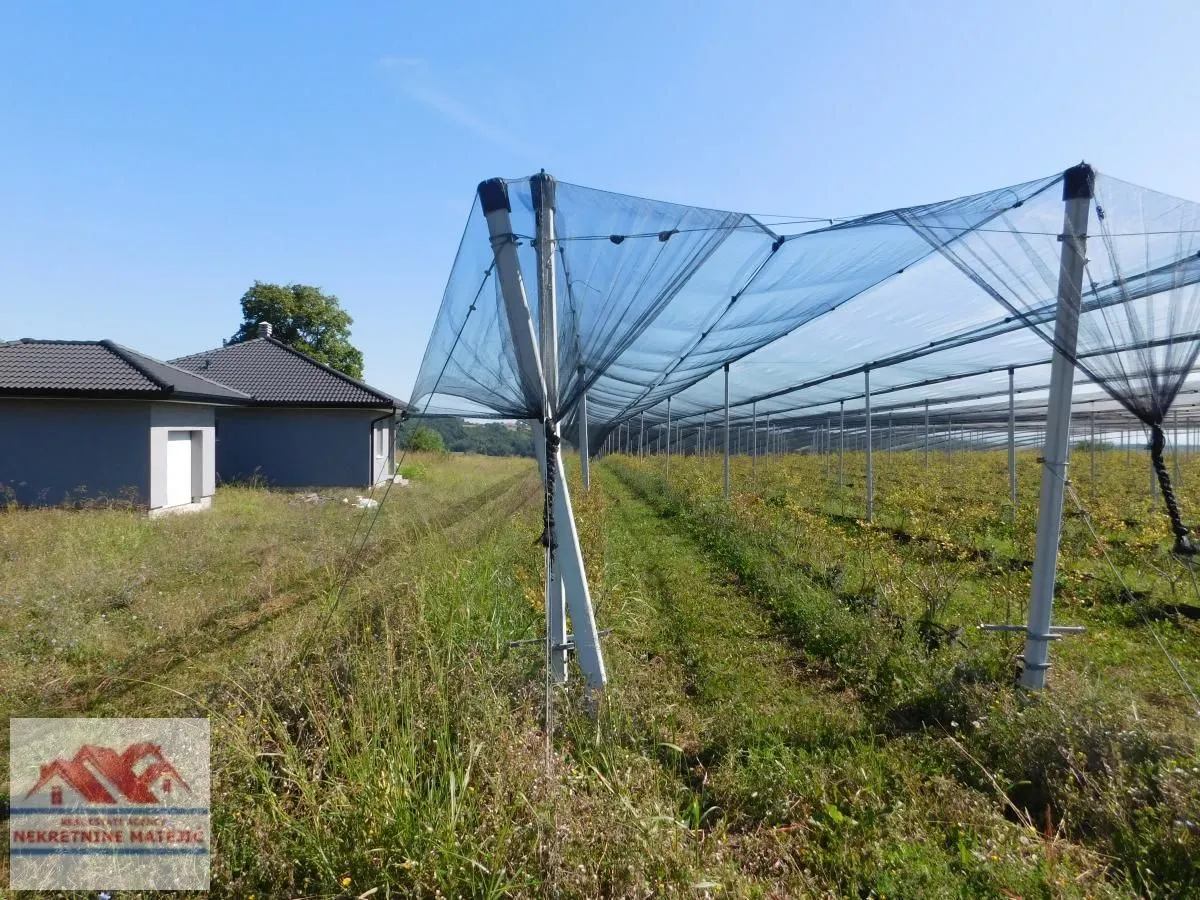 Prodaja, plac, 350m², Kragujevac, Srbija