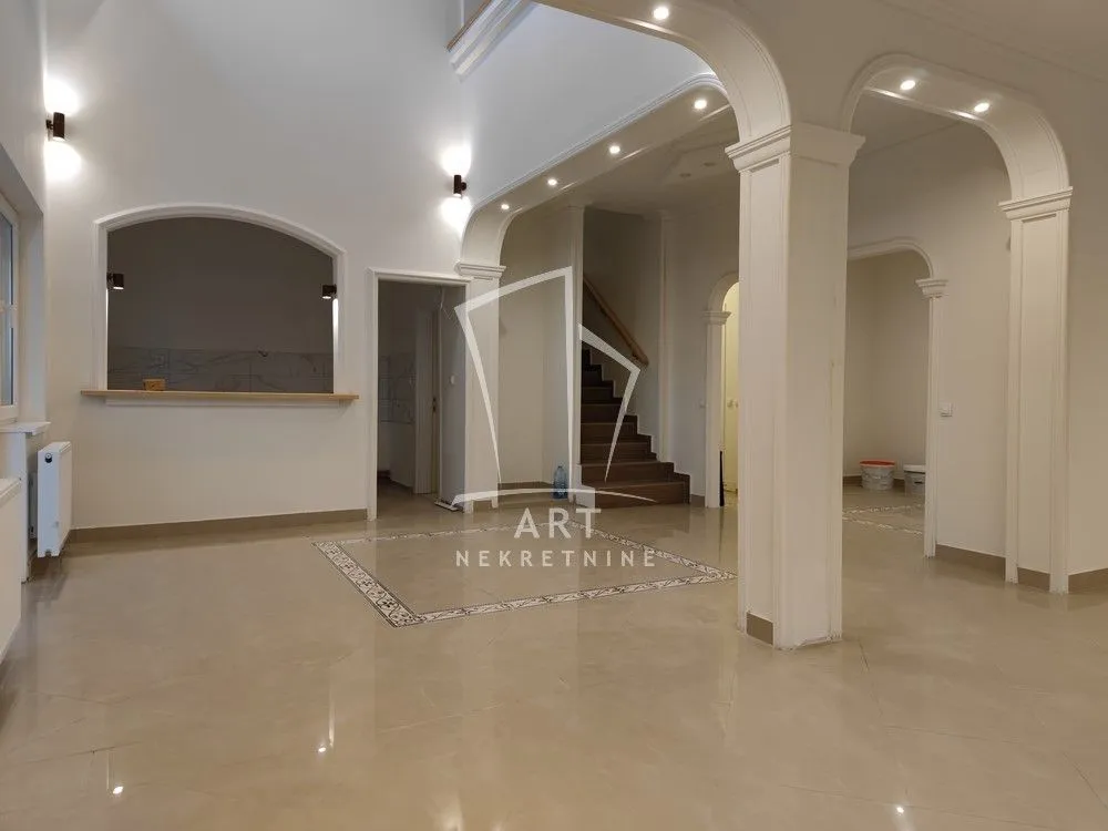 Sale, house, 600m², Višnjička Banja, Palilula Sve Podlokacije