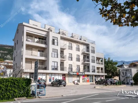 Prodaja, trosoban stan, 236m², Tivat, Crna Gora - image 31