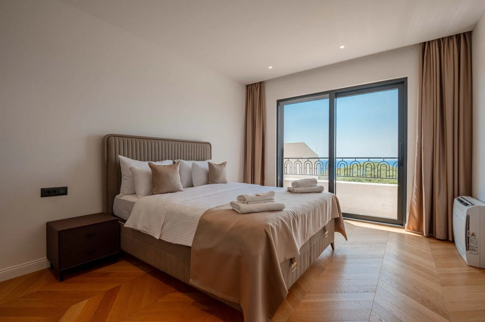 Sale, house, 318m², Reževići, Budva