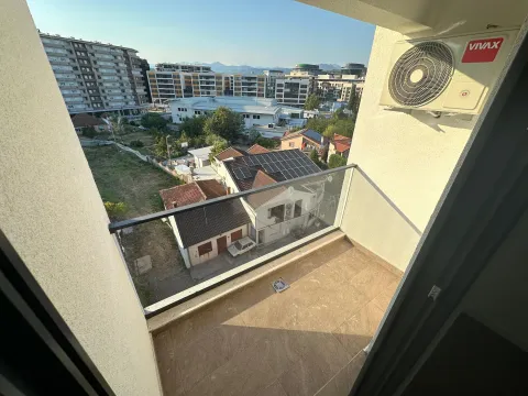 Prodaja, jednosoban stan, 39m², Central Point, Podgorica - image 11