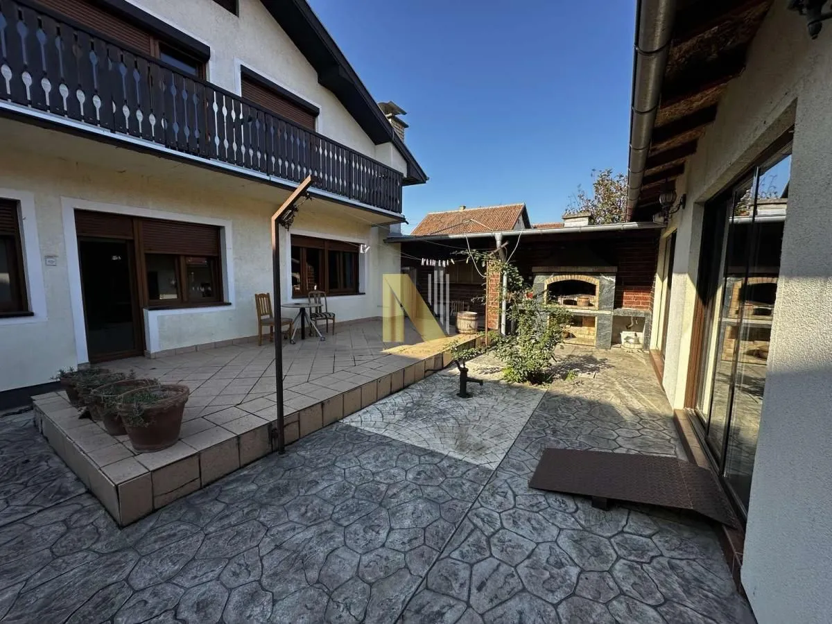 Prodaja, kuća, 300m², Veternik, Novi Sad Sve Podlokacije