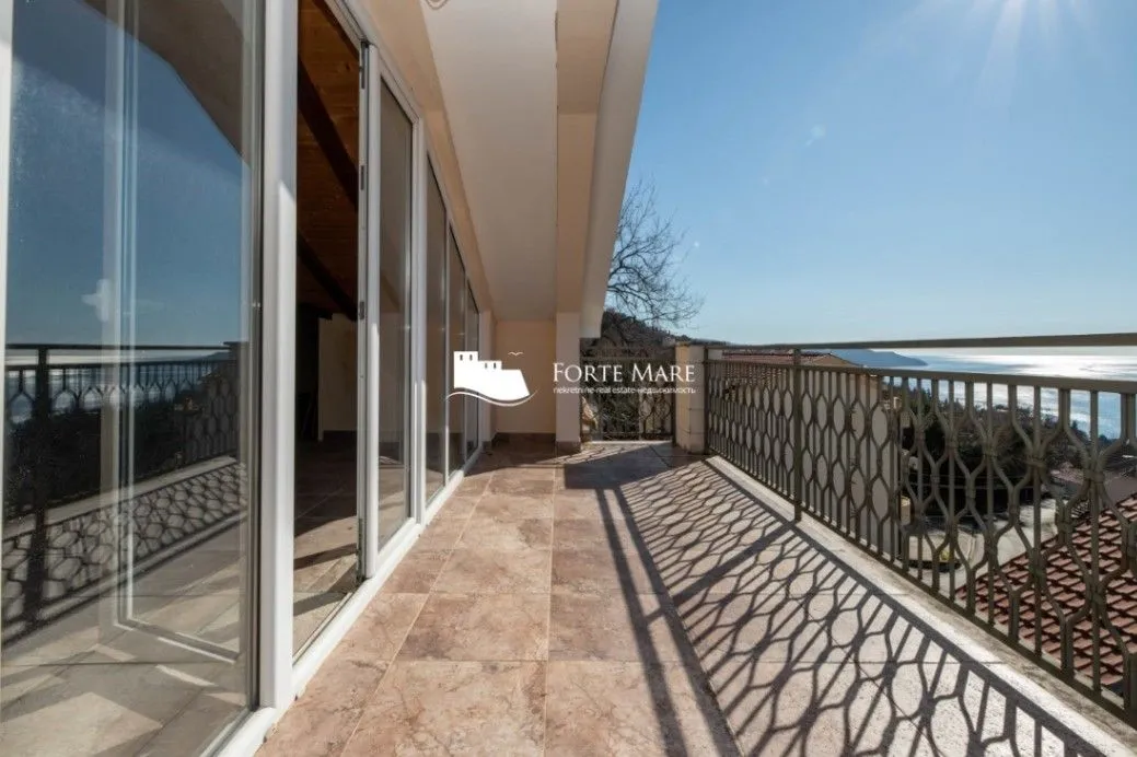 Prodaja, kuća, 252m², Topla, Herceg Novi