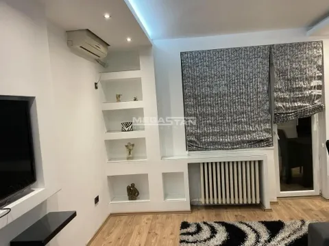 Izdavanje, dvosoban stan, 50m², Palata Pravde, Beograd - image 4