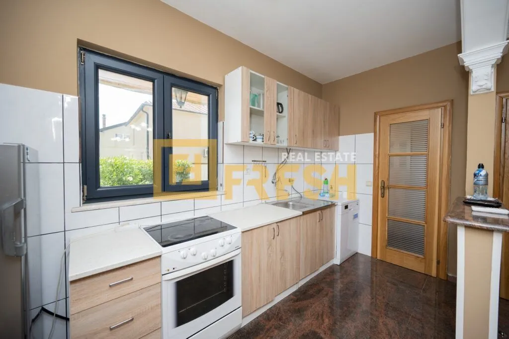 Rent, house, 150m², Gornja Gorica, Podgorica