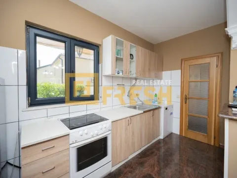 Izdavanje, kuća, 150m², Gornja Gorica, Podgorica - image 7