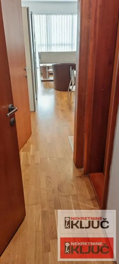 Izdavanje, garsonjera, 33m², Spens, Novi Sad Sve Podlokacije