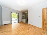 Izdavanje, kuća, 320m², Zlatica, Podgorica - image 8