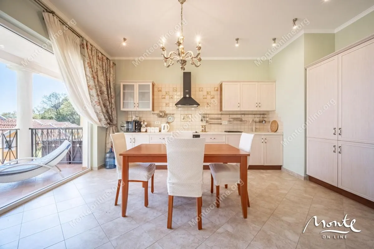 Prodaja, jednosoban stan, 63m², Orahovac, Kotor