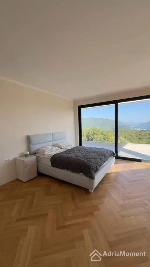 Prodaja, kuća, 180m², Herceg Novi, Crna Gora
