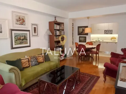 Prodaja, dvosoban stan, 74m², City Kvart, Podgorica