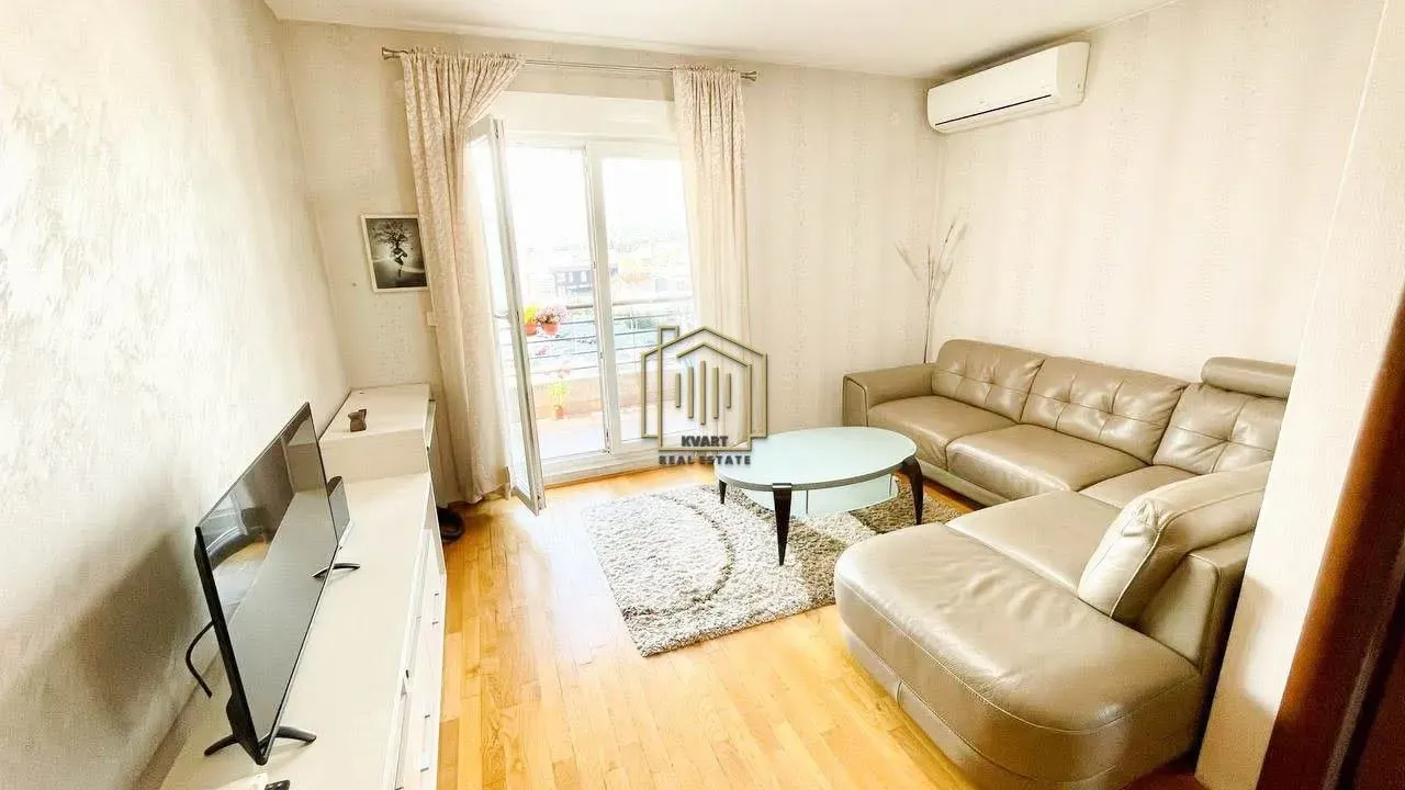 Izdavanje, jednosoban stan, 60m², Stari Aerodrom, Podgorica