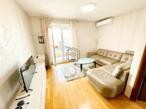 Izdavanje, jednosoban stan, 60m², Stari Aerodrom, Podgorica