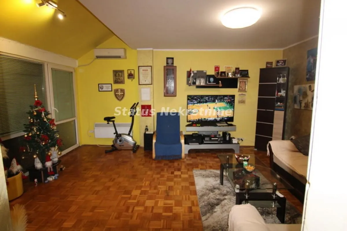 Prodaja, trosoban stan, 67m², Novo naselje, Novi Sad