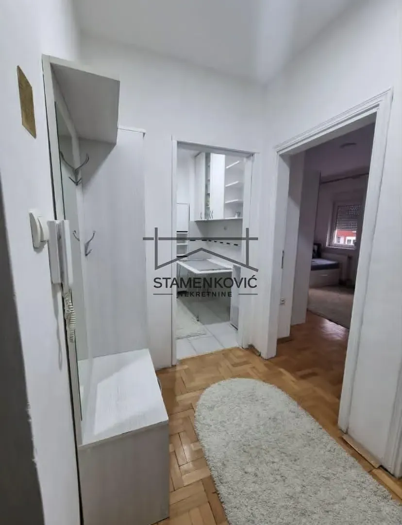 Izdavanje, dvosoban stan, 40m², Podbara, Novi Sad Sve Podlokacije