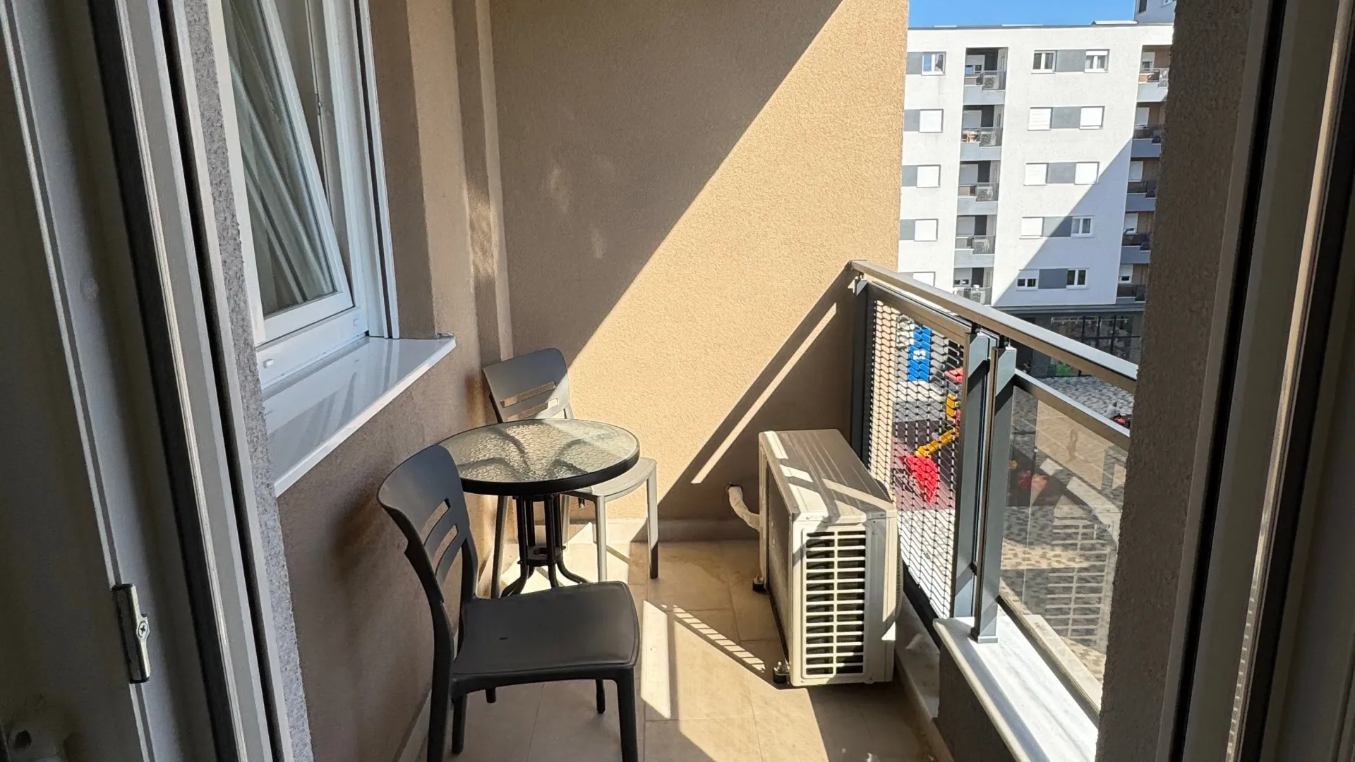 Izdavanje, jednosoban stan, 40m², Stari Aerodrom, Podgorica
