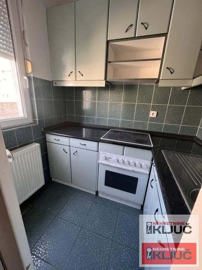 Izdavanje, dvosoban stan, 42m², Grbavica, Novi Sad Sve Podlokacije