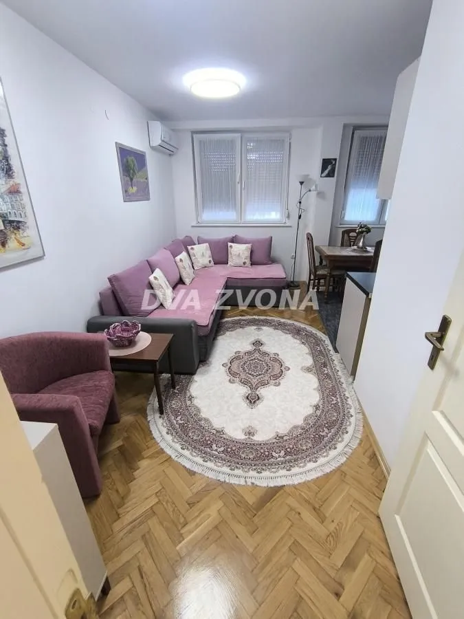 Izdavanje, dvosoban stan, 44m², Detelinara, Novi Sad Sve Podlokacije