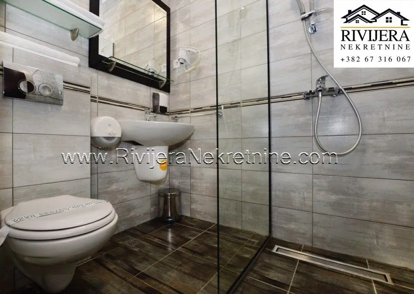 Prodaja, ugostiteljski objekat, 690m², Igalo, Herceg Novi