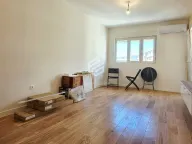 Izdavanje, jednosoban stan, 46m², Central Point, Podgorica - image 1